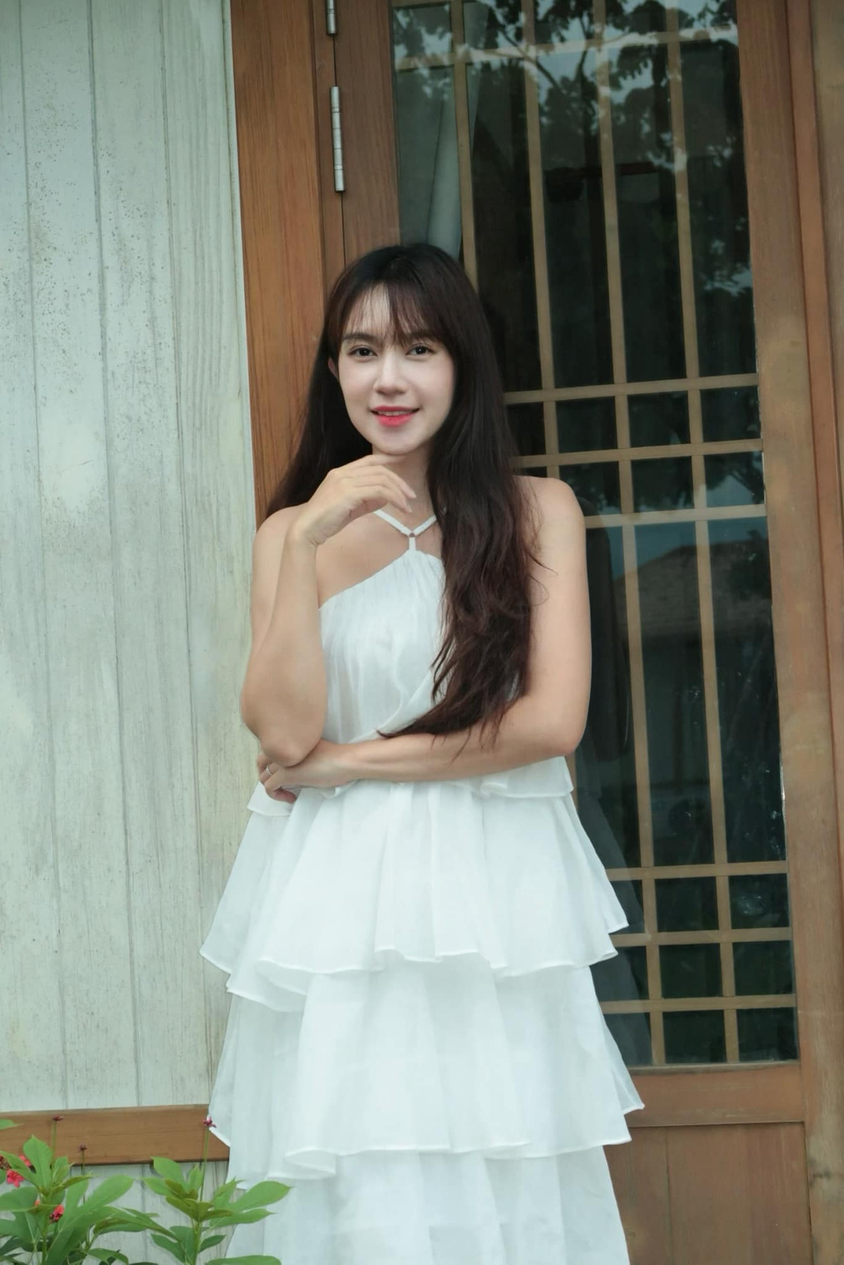 Bà xã Lý Hải khoe hình ảnh xinh đẹp nhân ngày đẹp trời. Ảnh: FB Ly Hai Minh Ha