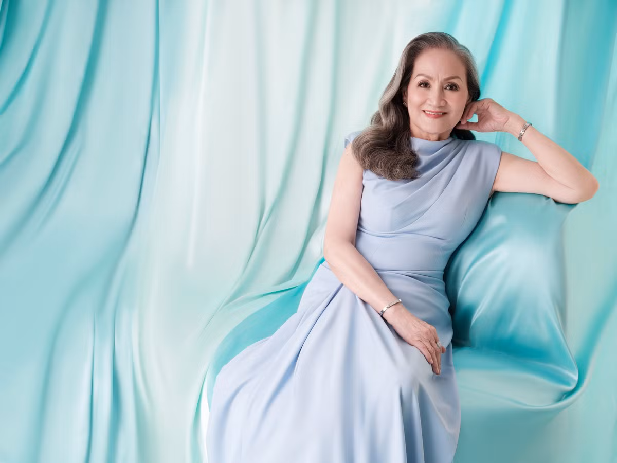 Nhờ sự giáo dục của mẹ, Lý Nhã Kỳ đã trở thành một người phụ nữ bản lĩnh, tự tin và gặt hái được nhiều thành công trong sự nghiệp.