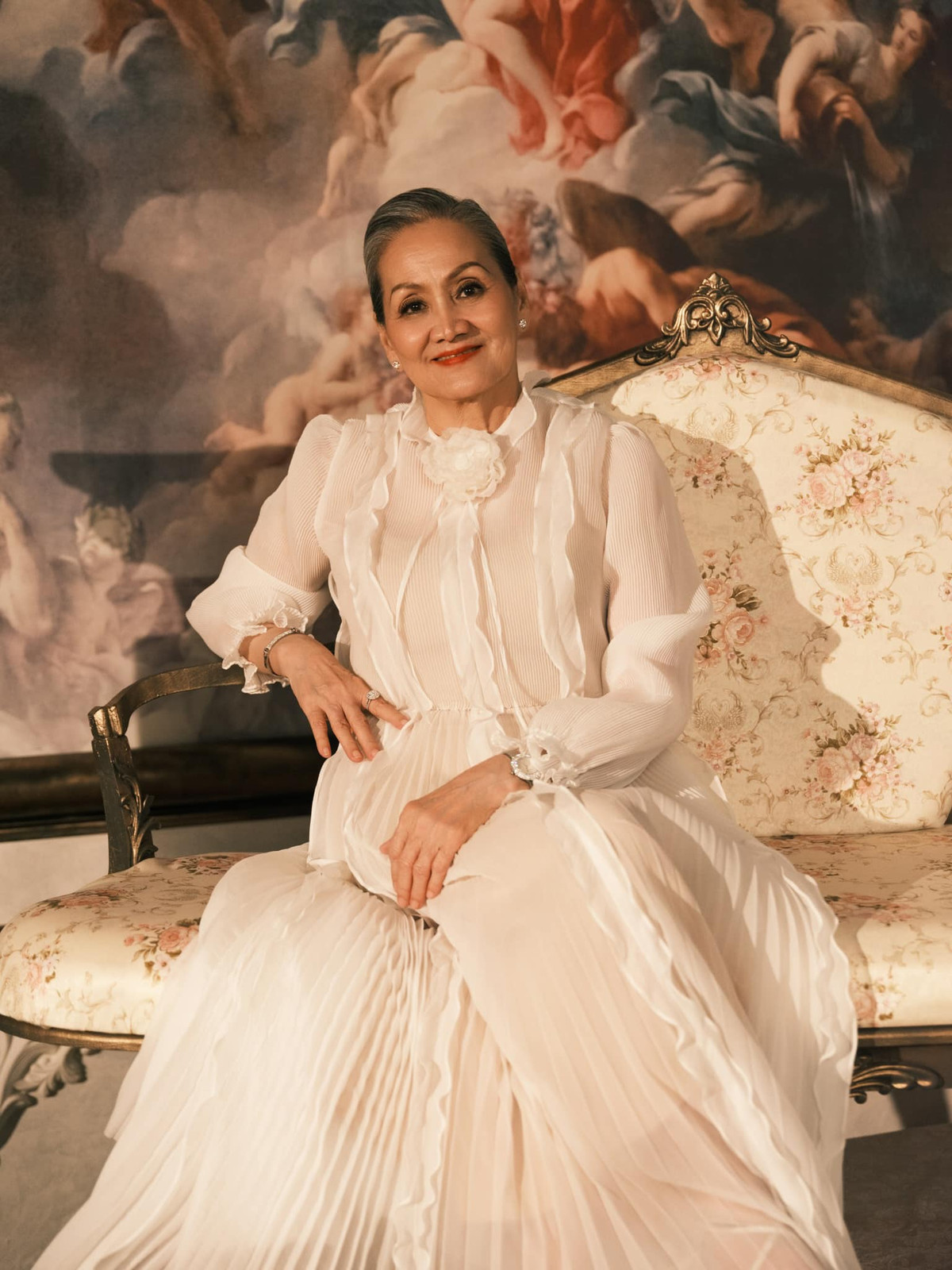 Hiện tại, sau những vất vả đoạn trường của cuộc đời, mẹ Lý Nhã Kỳ có cuộc sống bình yên tuổi xế chiều.