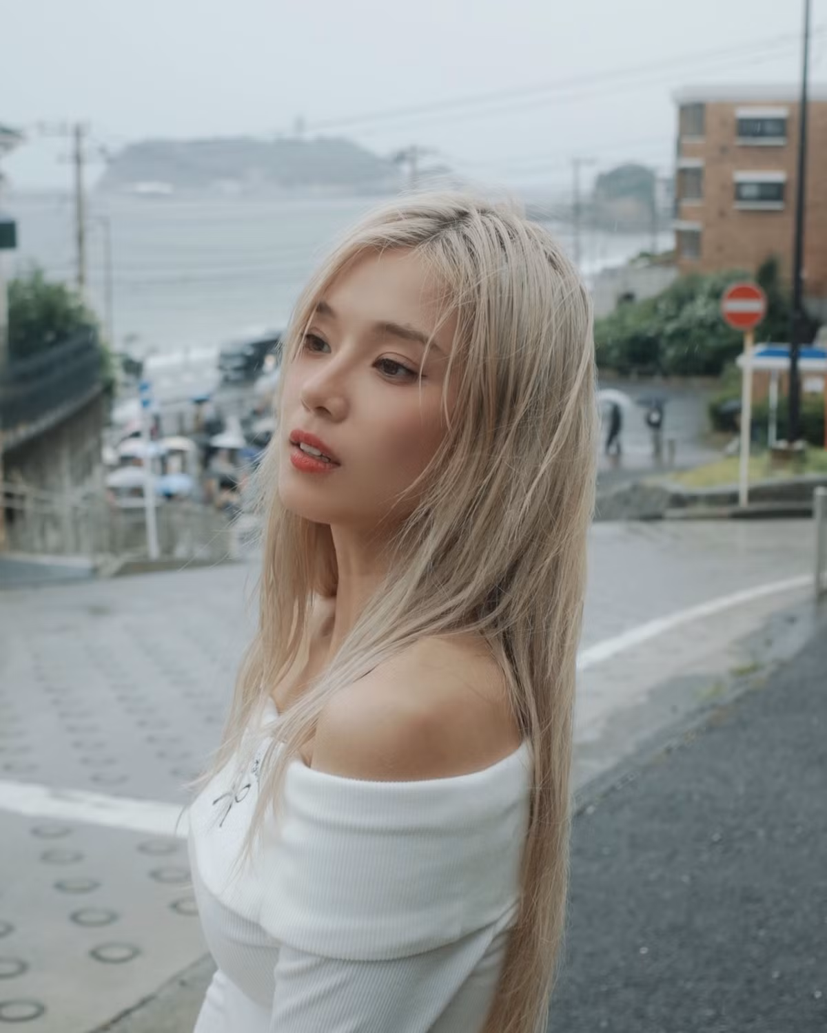 "Hoàng Yến Chibi vừa cập nhật bộ hình ướt át", nữ ca sĩ viết. Ảnh: FB Hoàng Yến Chibi