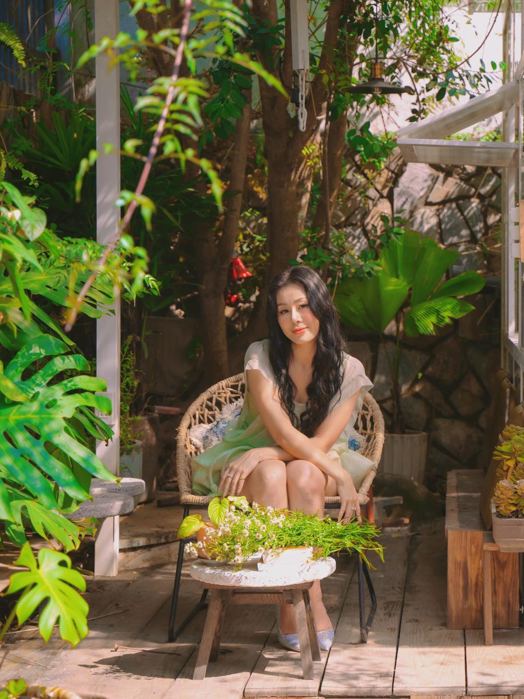 Sau một thời gian im lặng, diễn viên Nam Thư đã dần trở lại với công việc. Ảnh: FB Trần Nam Thư