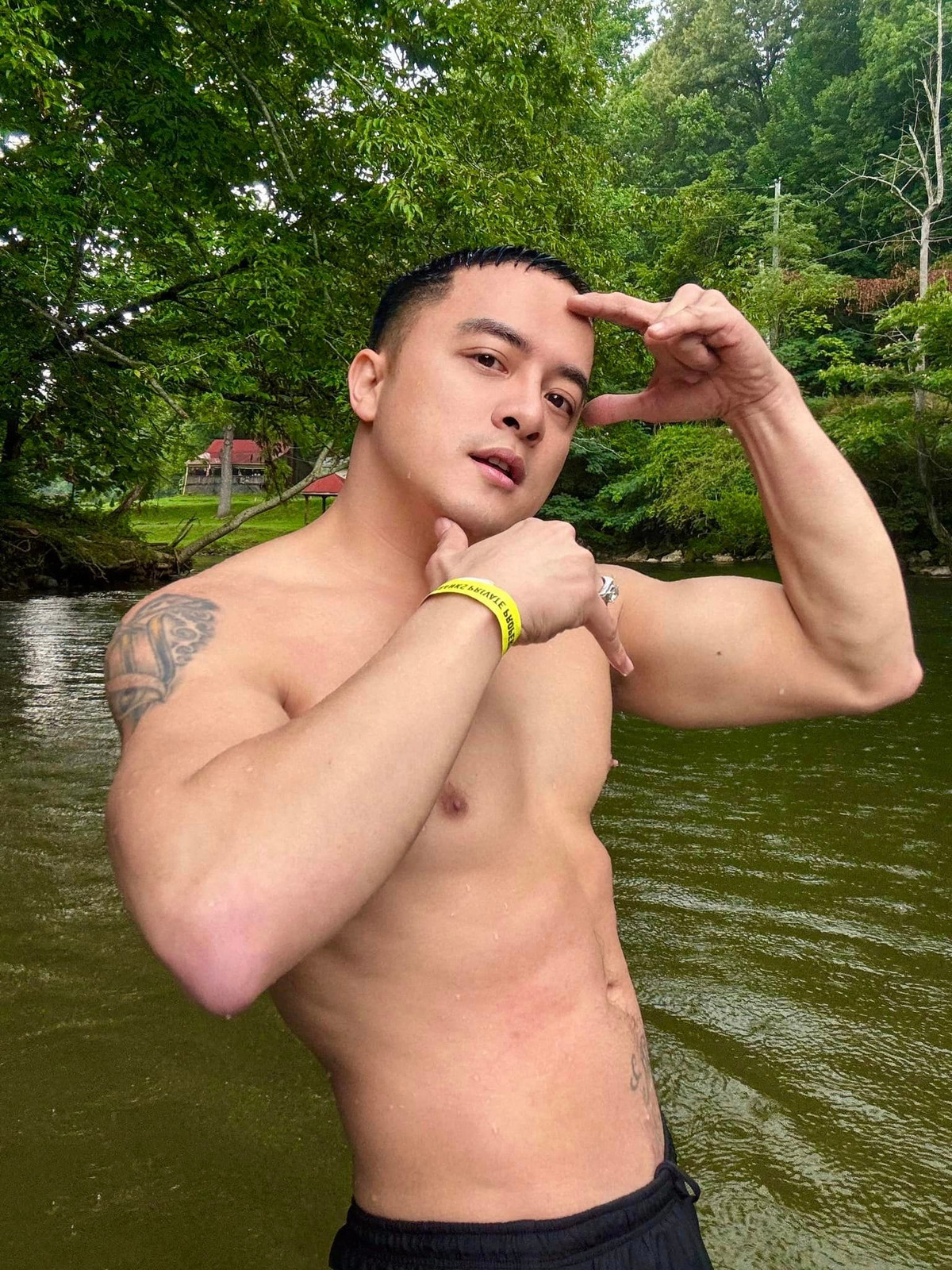 Ca sĩ Cao Thái Sơn chăm tập gym, sống lành mạnh để duy trì thân hình săn chắc. Ảnh: FB Cao Thái Sơn