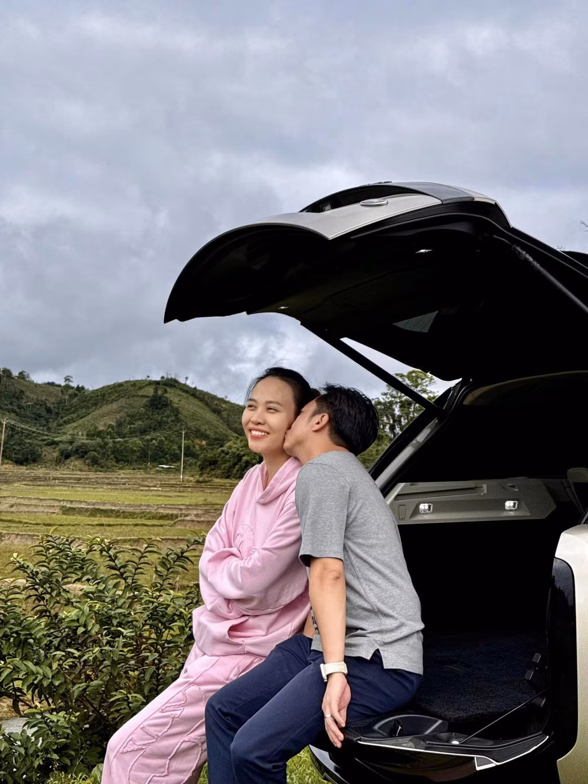 Sau khi kết hôn, tháng 8/2020, Cường Đô la và Đàm Thu Trang chào đón con gái đầu lòng tên Suchin. Sự ra đời của Suchin đã mang lại niềm vui và hạnh phúc lớn cho gia đình nhỏ của cặp đôi. Ảnh: Người đưa tin