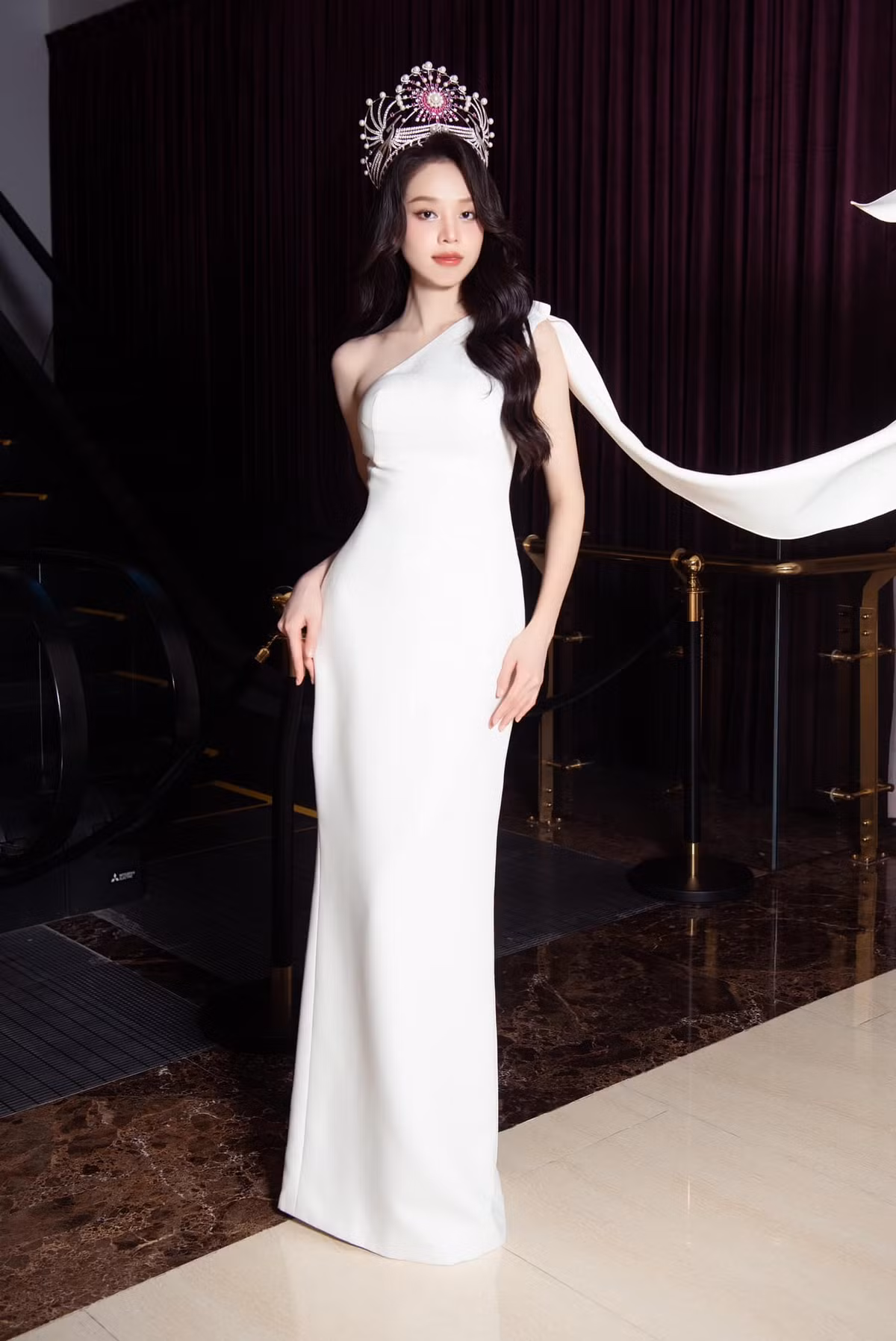 Huỳnh Thị Thanh Thủy sinh năm 2002 đến từ Đà Nẵng, từng đoạt danh hiệu Hoa khôi của Đại học Ngoại ngữ (trực thuộc Đại học Đà Nẵng), Á khôi 1 cuộc thi Học sinh - Sinh viên thanh lịch TP Đà Nẵng năm 2021.