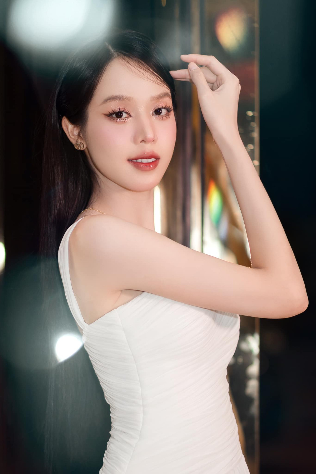 Người đẹp hiện là sinh viên khoa Ngôn ngữ Anh, Đại học Ngoại ngữ - Đại học Đà Nẵng.