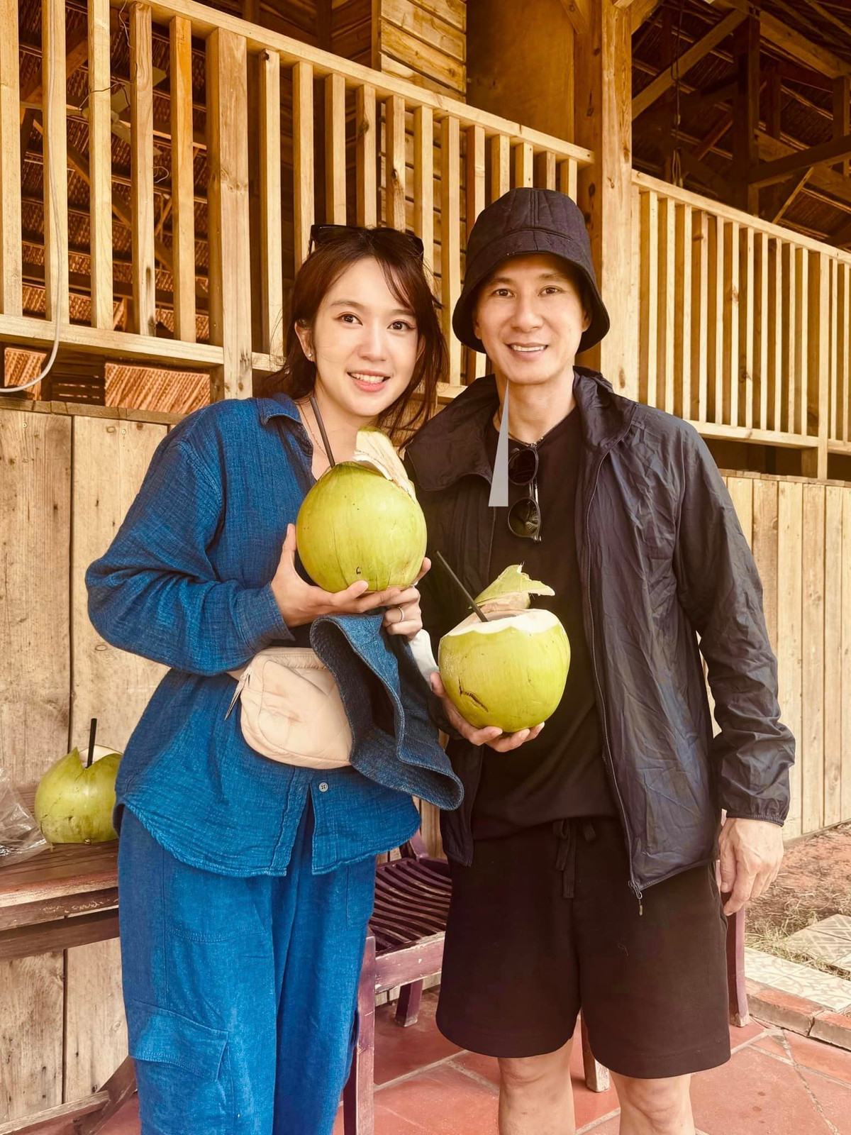 Sau thành công của Lật mặt 7, vợ chồng Lý Hải - Minh Hà tiếp tục lên đường tìm địa điểm quay phần 8. Ảnh: FB Ly Hai Minh Ha