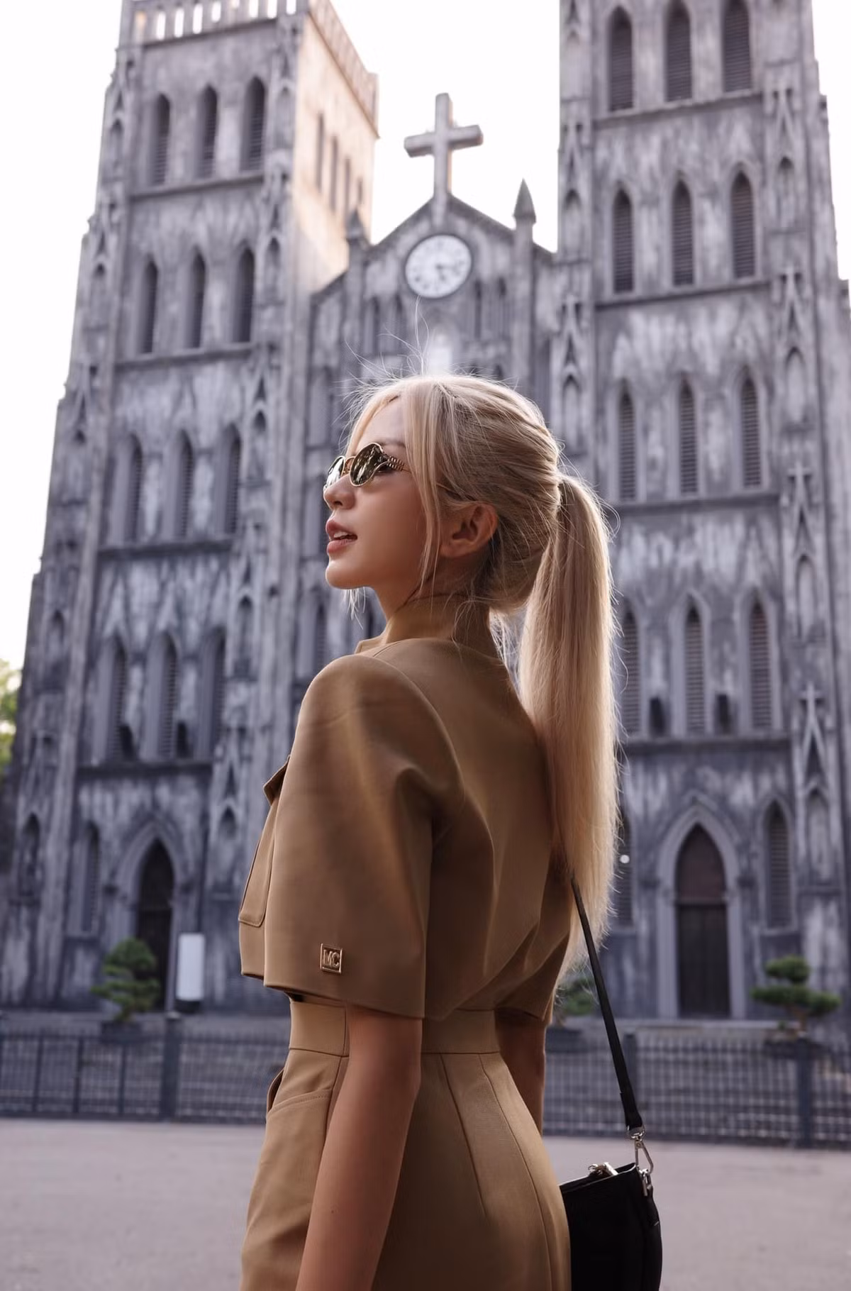 Diễn viên Ngọc Huyền check in ở Hà Nội khi vào mùa thu. Ảnh: FB Nguyễn Ngọc Huyền