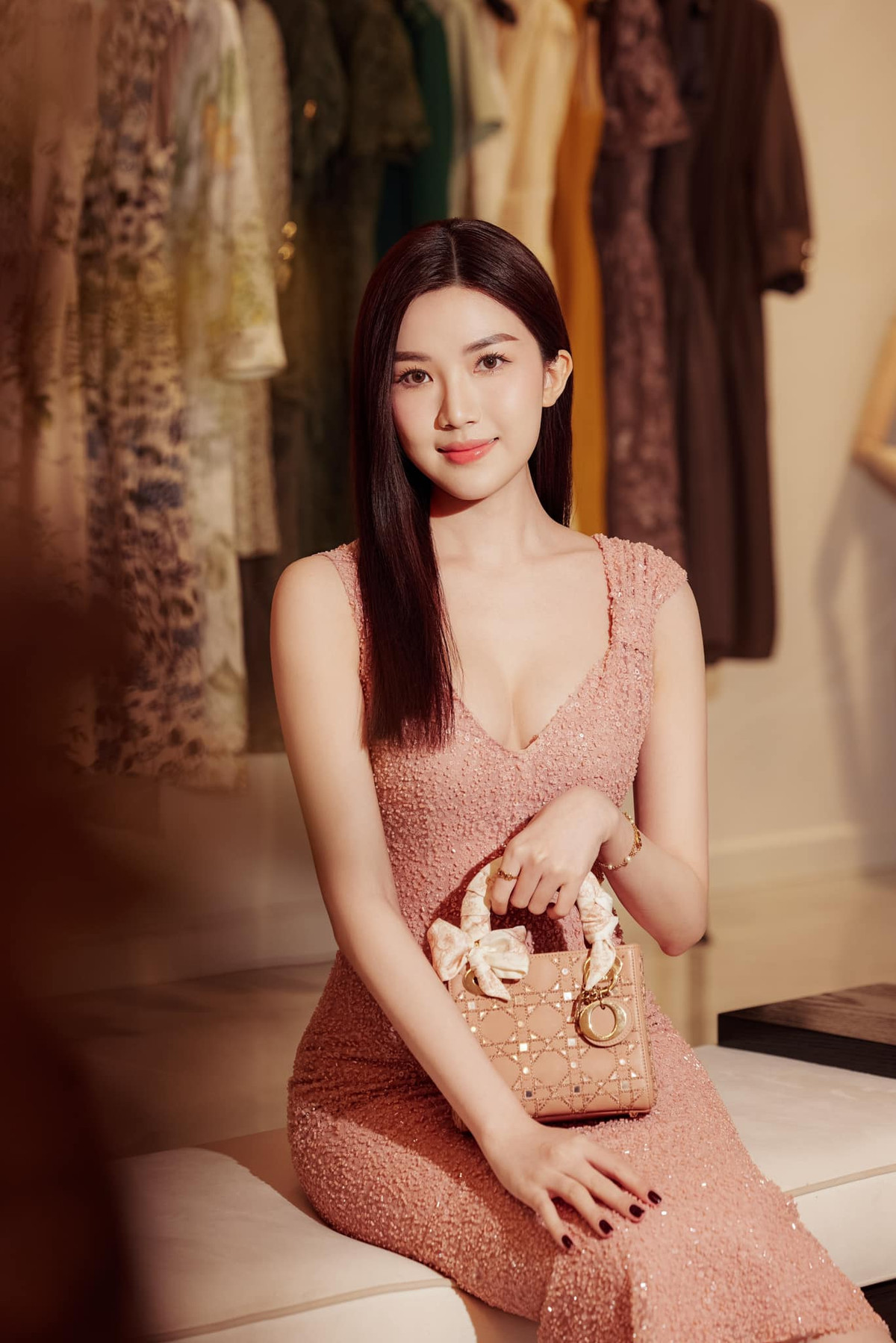 Diễn viên Lương Thanh khoe vẻ đẹp đài các khi tham dự sự kiện.