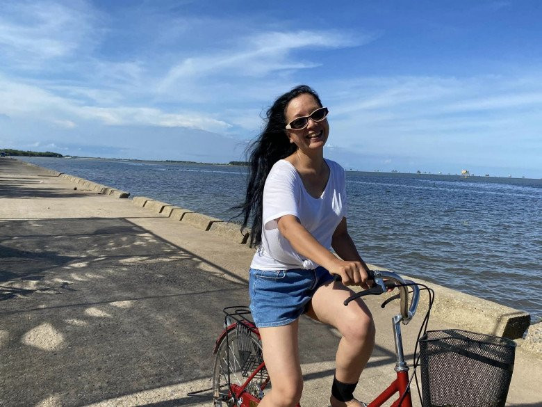 Dù là ở quá khứ hay hiện tại, vẻ đẹp của nữ nghệ sĩ Hà thành vẫn tỏa sáng với những nét riêng vô cùng cuốn hút.