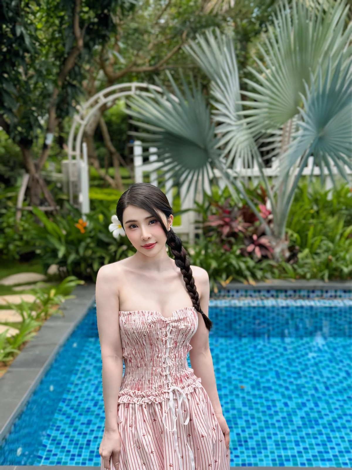 Sau nhiều năm hoạt động nghệ thuật, nữ diễn viên Quỳnh Nga ngày càng khẳng định tài năng và sức hút của mình.