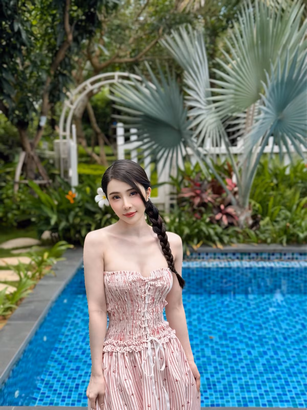 Sau nhiều năm hoạt động nghệ thuật, nữ diễn viên Quỳnh Nga ngày càng khẳng định tài năng và sức hút của mình.