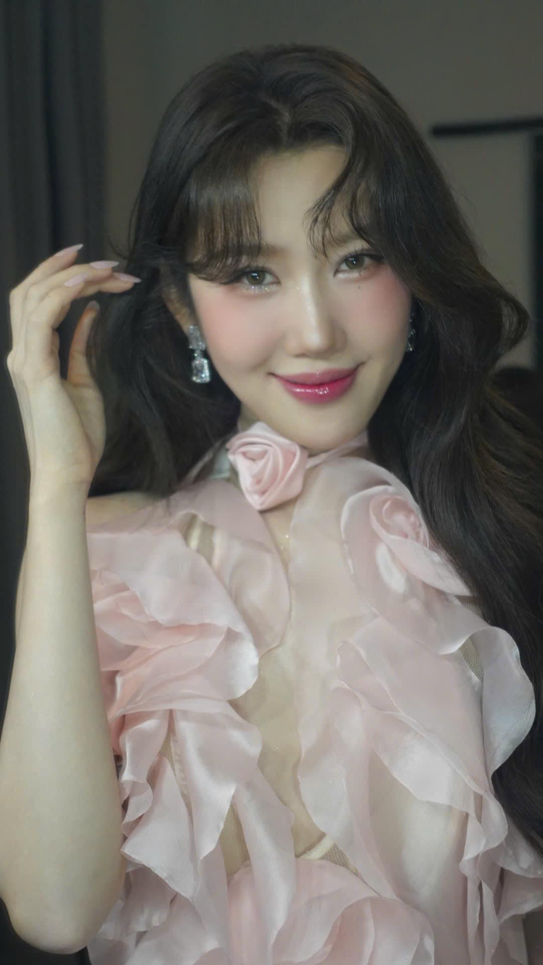 Diễn viên Thuý Ngân zoom cận nhan sắc tựa nàng thơ. Ảnh: FB Lê Huỳnh Thuý Ngân