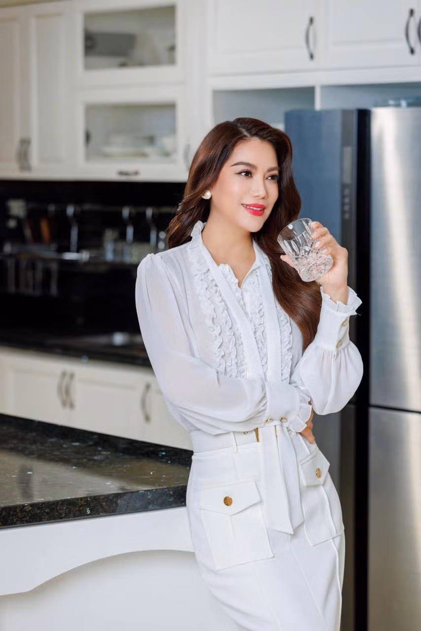 Diễn viên Trương Ngọc Ánh đăng ảnh mới, được khen nhan sắc thăng hạng. Ảnh: FB Trương Ngọc Ánh