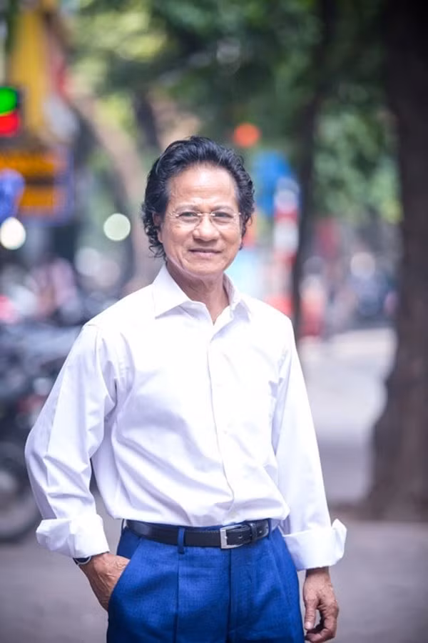 Những mối tình và cuộc hôn nhân của Chế Linh đều để lại những dấu ấn sâu đậm trong cuộc đời ông. Đặc biệt, việc ông từng kết hôn với hai chị em ruột đã gây xôn xao dư luận một thời gian dài. Ảnh: Gia đình &amp; Xã hội