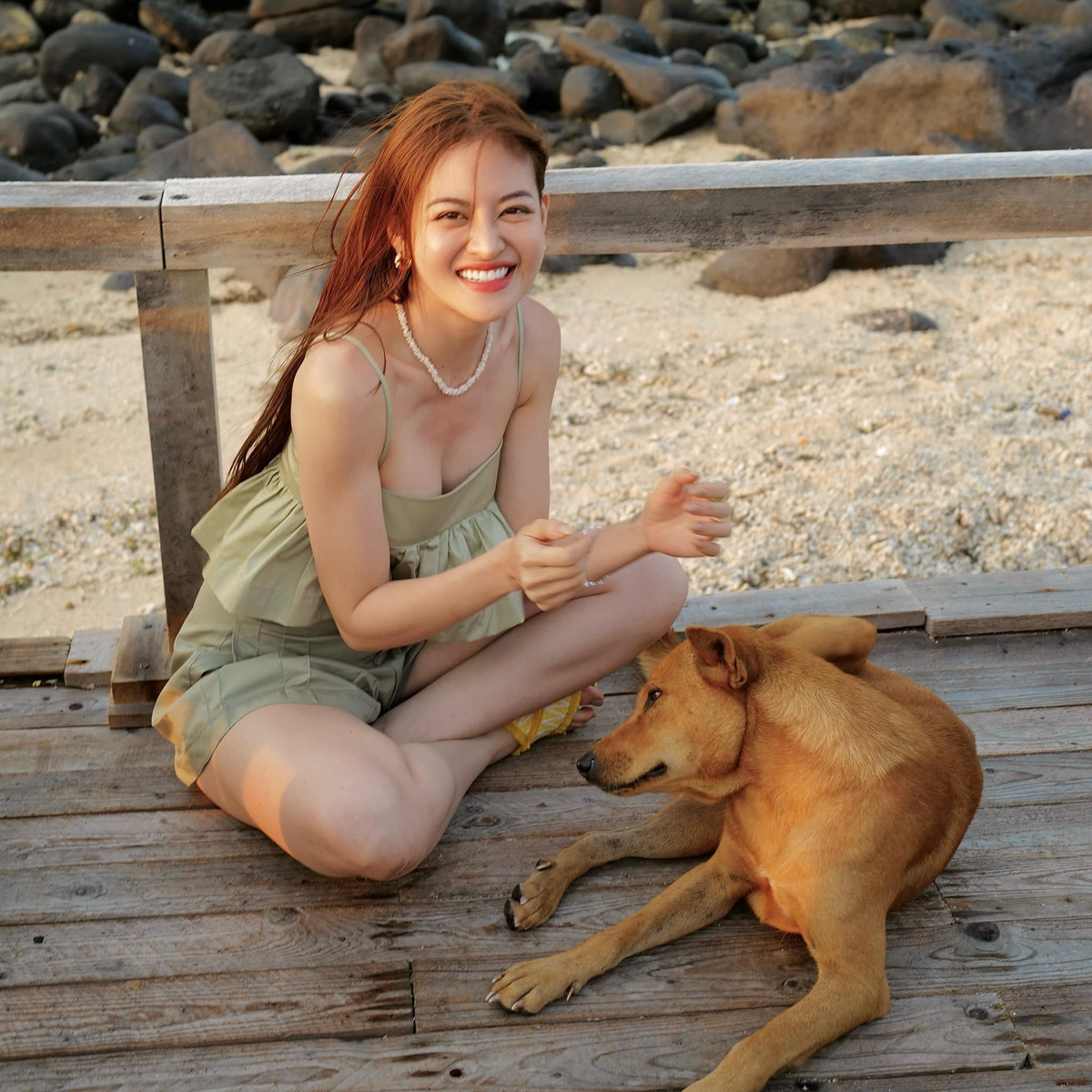 Nhiều năm qua Thùy Anh vẫn theo đuổi phong cách gợi cảm và luôn thực hiện những shoot hình trong trang phục táo bạo. Ảnh: FBNV