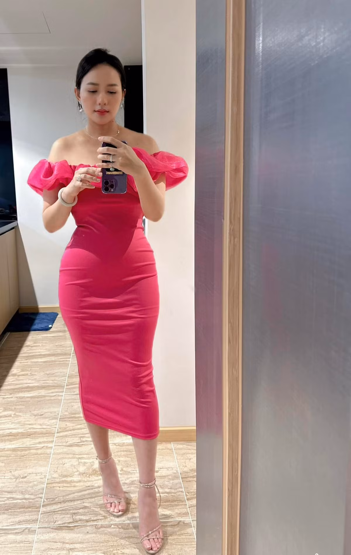 Cô thường xuyên chia sẻ những hình ảnh mới nhất trên trang cá nhân, nhận được nhiều lời khen ngợi từ khán giả. Ảnh: FB Phan Như Thảo