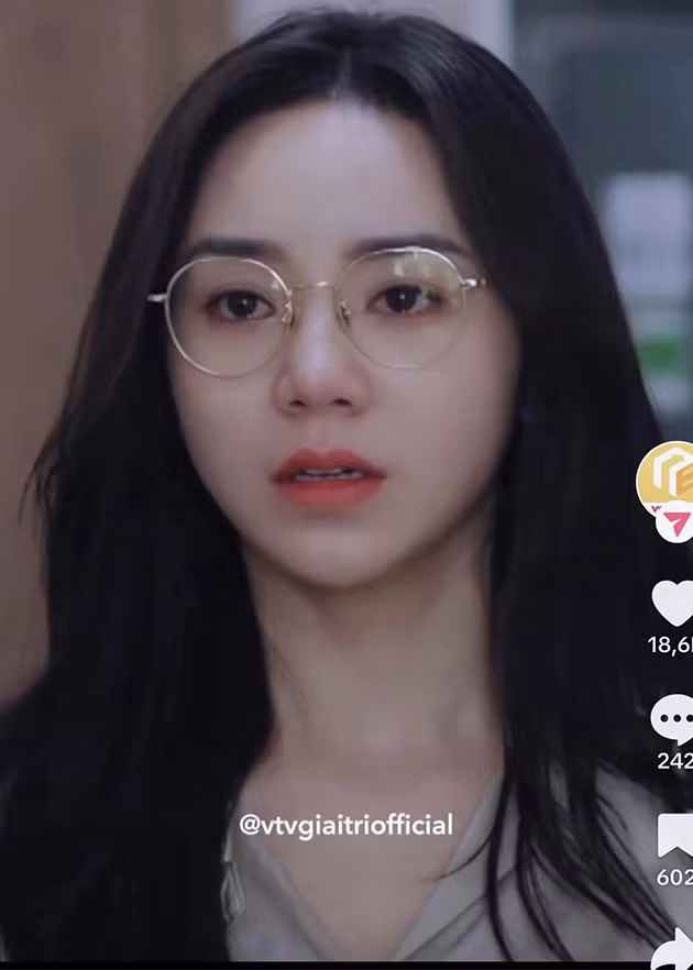 Từng cử chỉ, ánh mắt và cả lời nói run rẩy của Nguyệt đã được Quỳnh Kool thể hiện thuyết phục.