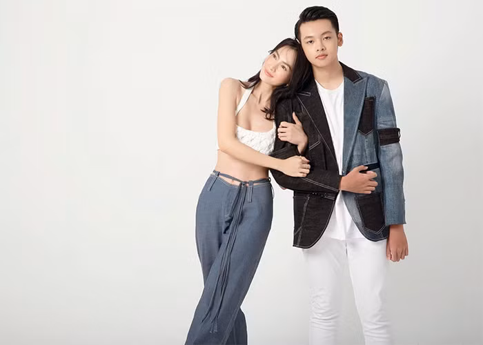 Tiểu Long - con trai người mẫu Anh Thư - 17 tuổi, cao 1m84. Theo Anh Thư, Tiểu Long từ nhỏ đã cao nhỉnh hơn so với các bạn đồng lứa.