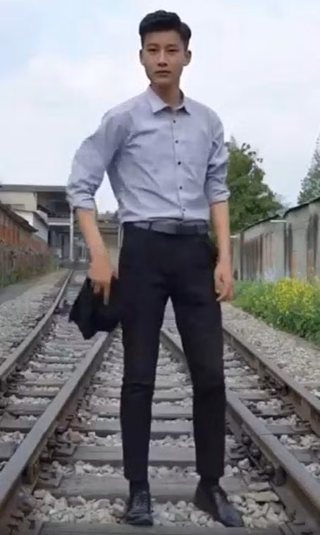 Bảo Nam còn có thành tích học tập xuất sắc, là thủ khoa trung học cơ sở (lớp 6-8) với số điểm tuyệt đối cho 3 năm học.