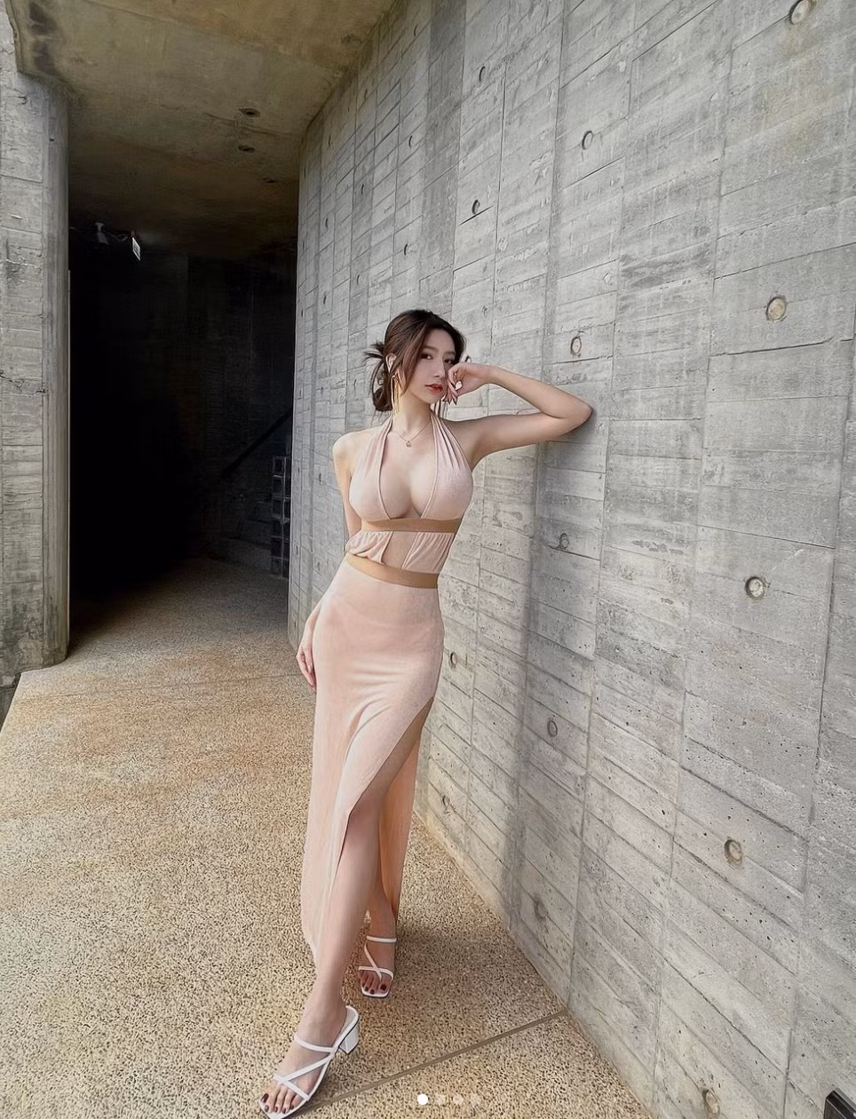 Cô không chỉ là một hot girl đơn thuần mà còn là nguồn cảm hứng cho nhiều bạn trẻ đam mê thời trang.