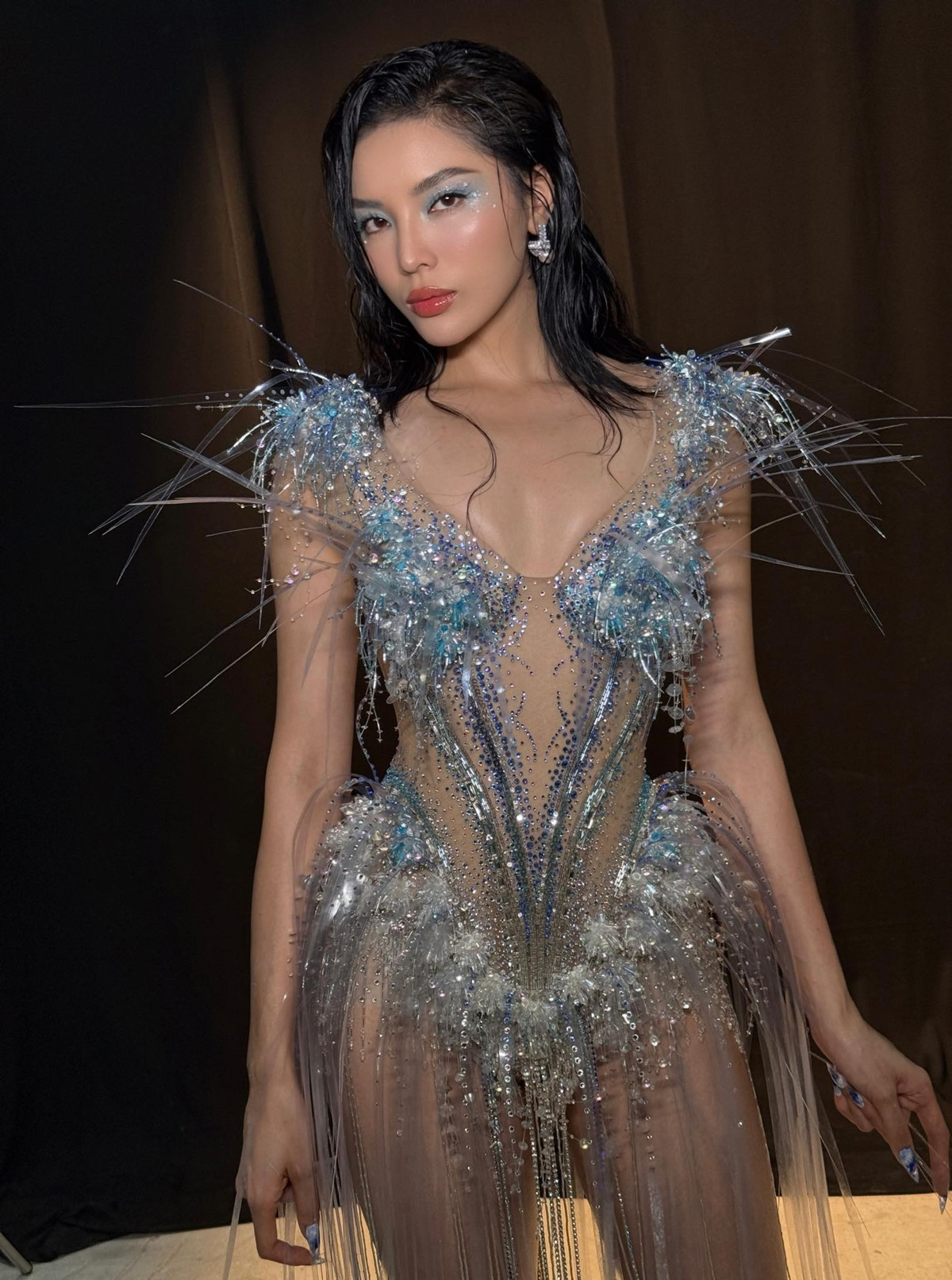 Hoa hậu Kỳ Duyên quyến rũ với đầm xuyên thấu khi trở lại sàn diễn thời trang sau Miss Universe. Ảnh: FB Nguyen Cao Ky Duyen