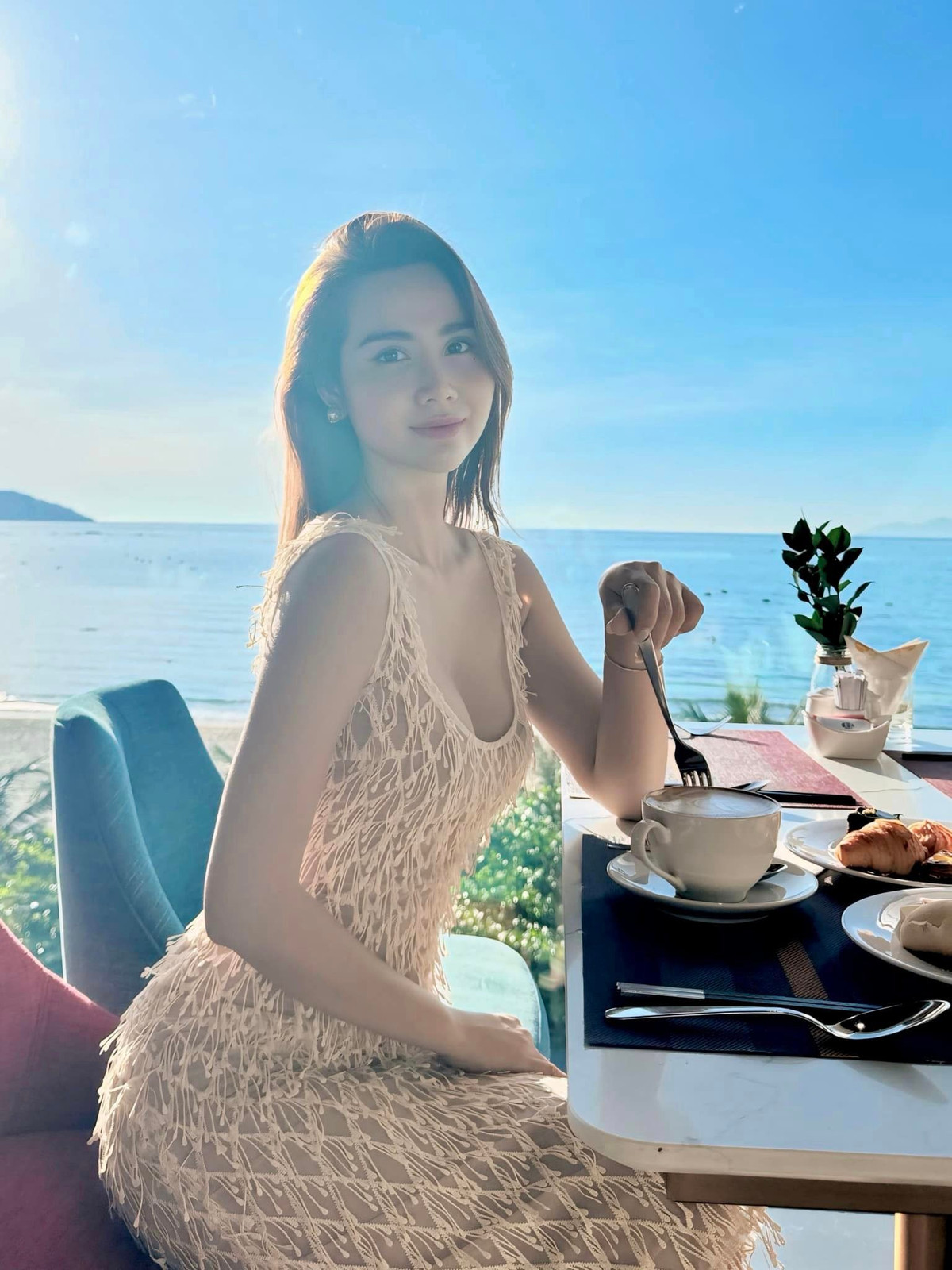 Sau khi ly hôn, Huyền Lizzie trở thành mẹ đơn thân và tập trung cho sự nghiệp diễn xuất. Ảnh: FB Phan Minh Huyền