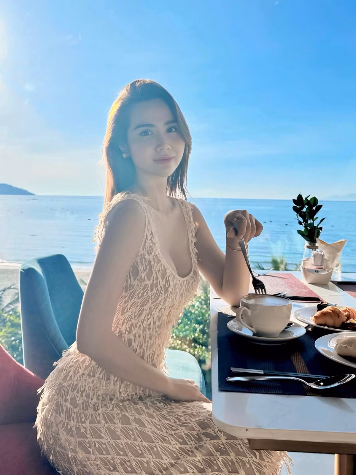 Sau khi ly hôn, Huyền Lizzie trở thành mẹ đơn thân và tập trung cho sự nghiệp diễn xuất. Ảnh: FB Phan Minh Huyền