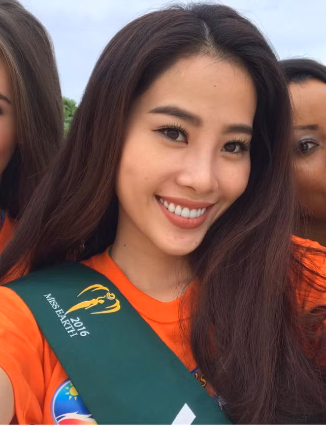 Năm 2016, người đẹp quê Tiền Giang đại diện Việt Nam thi Hoa hậu Trái Đất và lọt top 8. (Ảnh: FBNV)