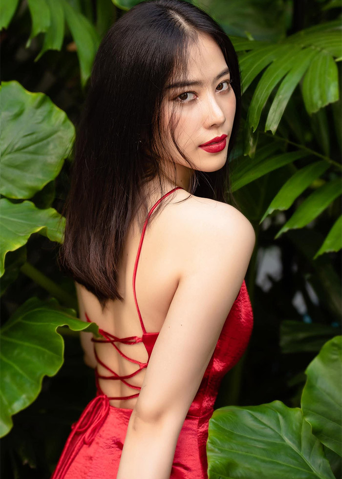 Nam Em còn lọt Top 10 Hoa hậu Hoàn vũ Việt Nam 2015. Nhan sắc của Nam Em ngày càng thăng hạng và được nhiều người ngưỡng mộ. (Ảnh: FBNV)