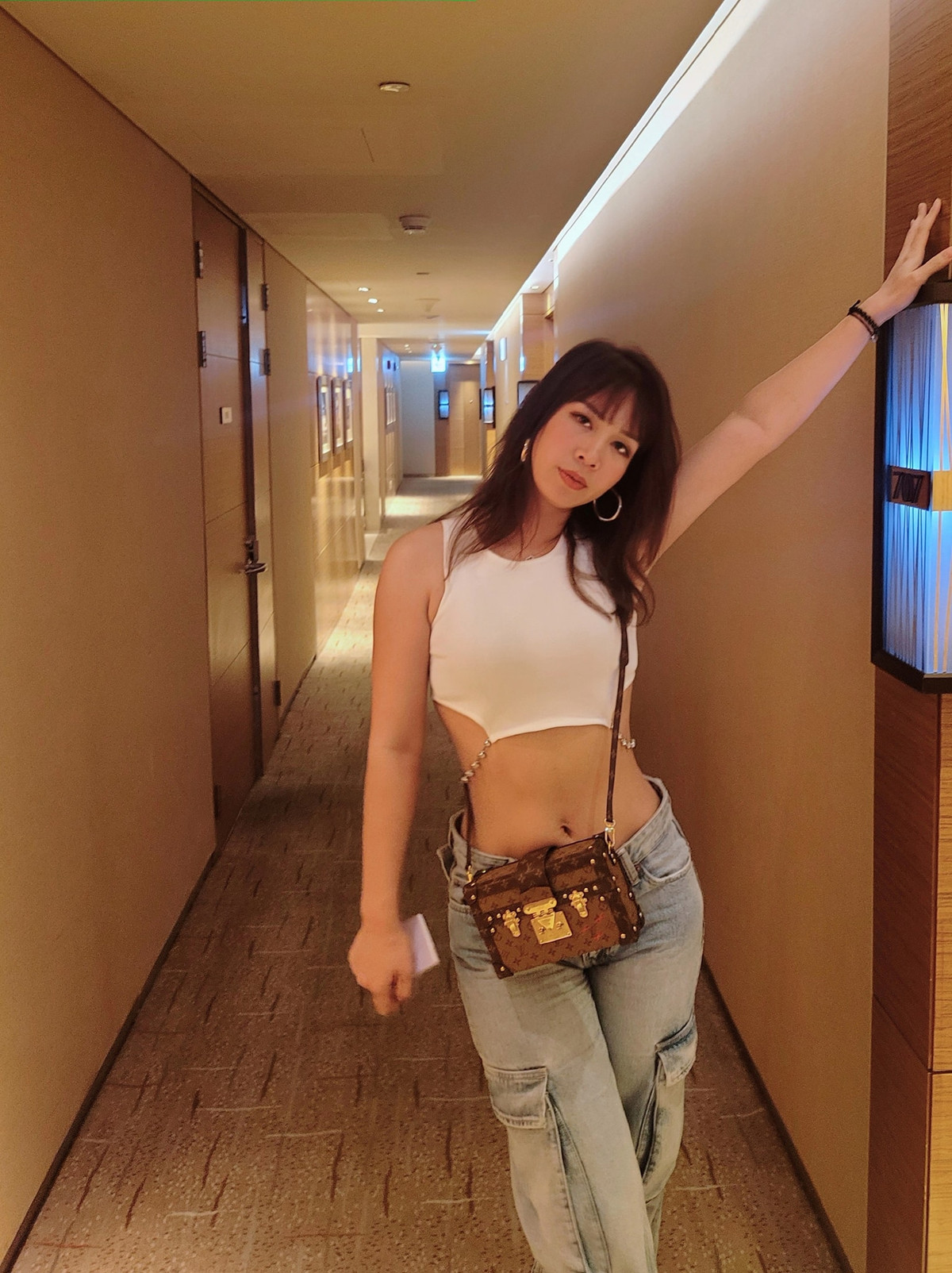 Đến nay, ở tuổi 38, bà xã của nam diễn viên Mạnh Trường được khen ngợi là ngày càng trẻ trung, xinh đẹp. Ảnh: FB Phuong Pham