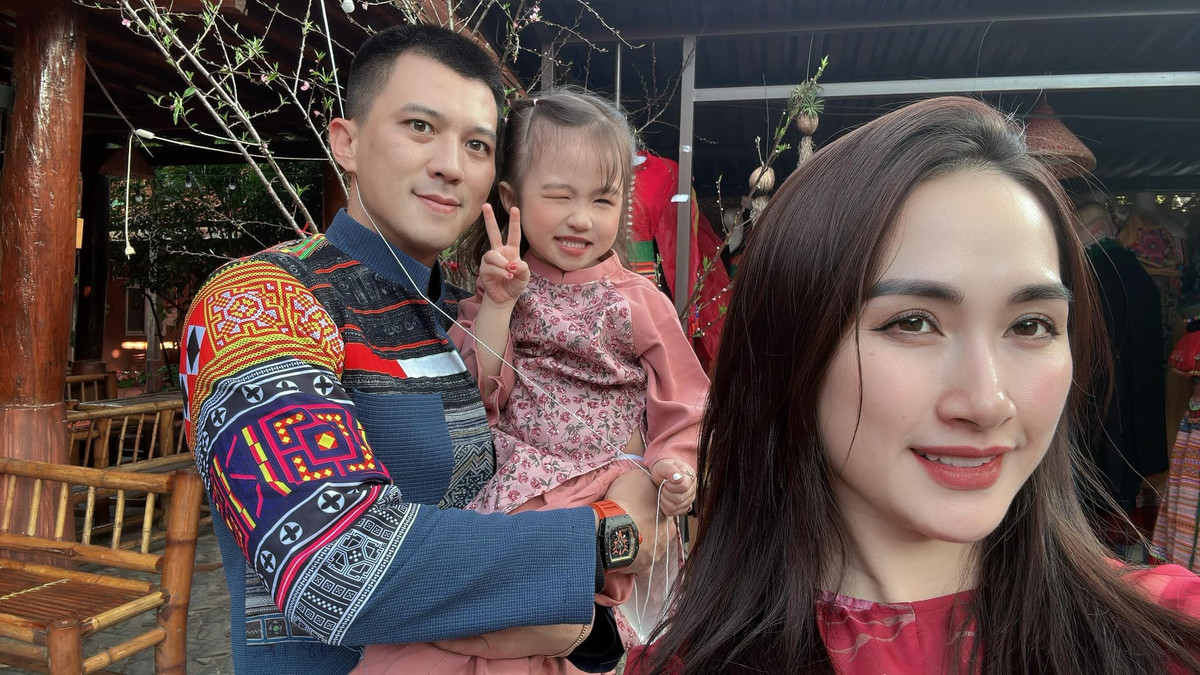 Không chỉ có sự nghiệp diễn xuất ngày một thăng hoa trong vài năm trở lại đây, nam diễn viên người dân tộc Mường ở Hòa Bình còn có cuộc hôn nhân êm ấm bên vợ hot girl dân tộc Thái.