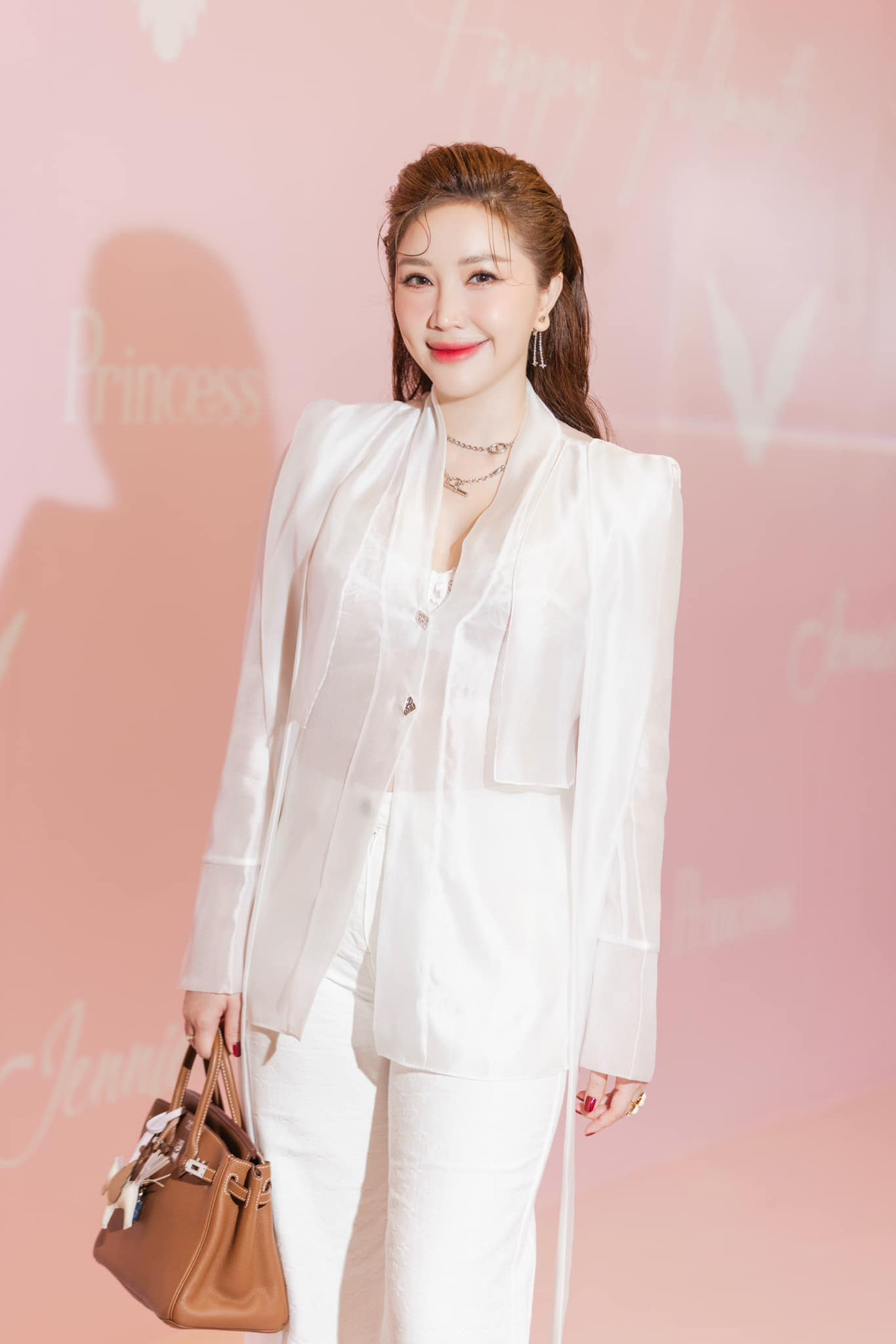 Thời điểm hiện tại, ca sĩ Bảo Thy đã bước sang độ tuổi 36 và trở thành mẹ một con. Ảnh: FB Bao Thy Tran