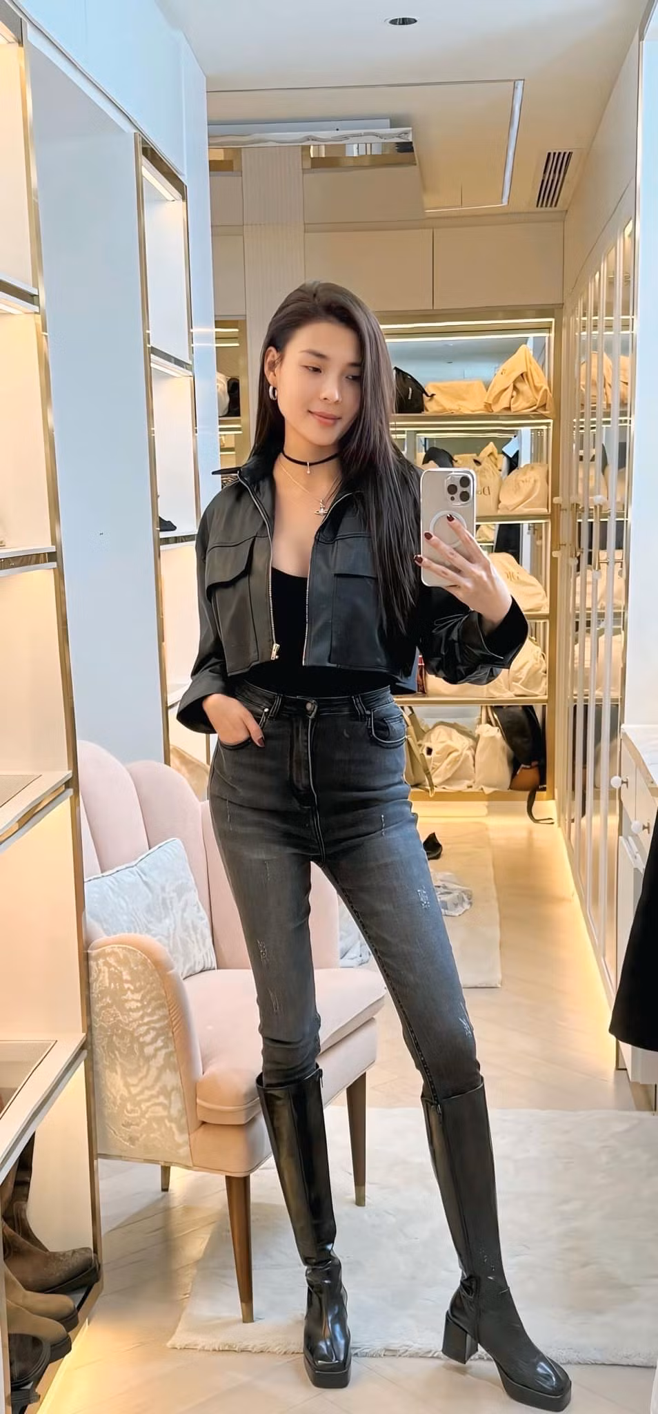 Thuý Diễm với tạo hình cá tính, sành điệu trong dự án phim sắp ra mắt. Ảnh: FB Nguyễn Ngọc Thuý Diễm