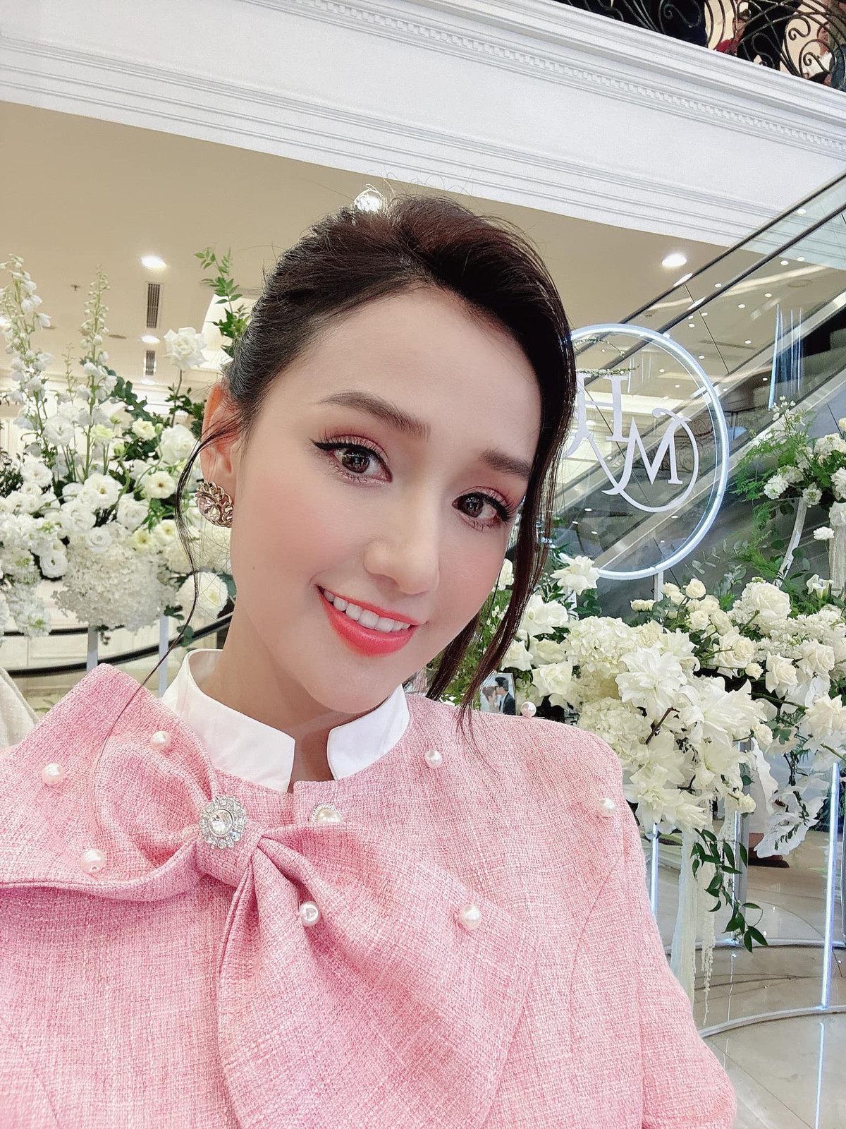 Không chỉ thành công trong nghiệp diễn, Lã Thanh Huyền còn được mệnh danh là "nữ diễn viên giàu nhất miền Bắc". Ảnh: FBNV