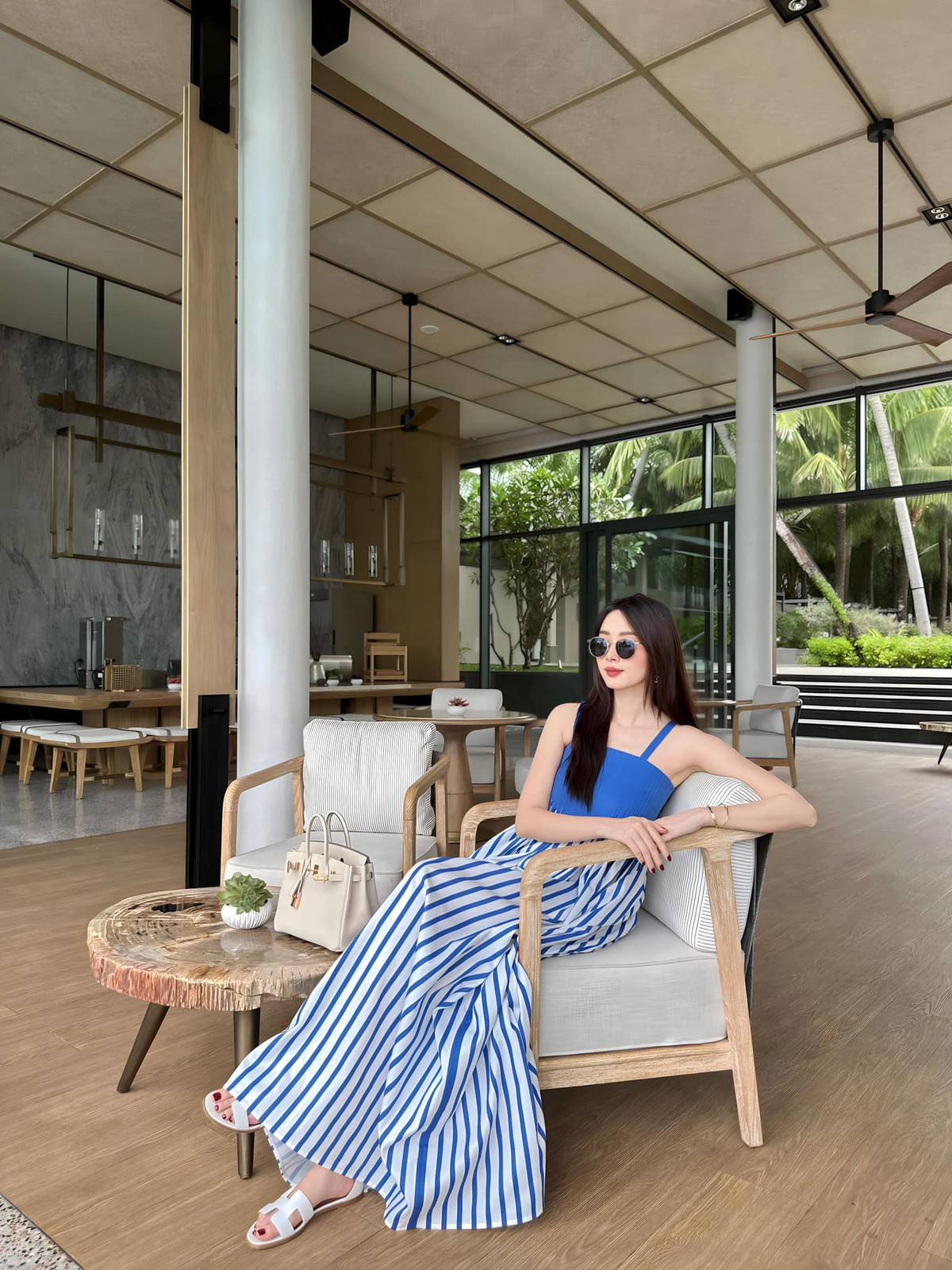 "Về chung một nhà" với doanh nhân nổi tiếng, Hoa hậu Đặng Thu Thảo sống trong căn biệt thự bề thế nằm ở vị trí đắc địa tại quận 1 TP.HCM. Ảnh: FBNV