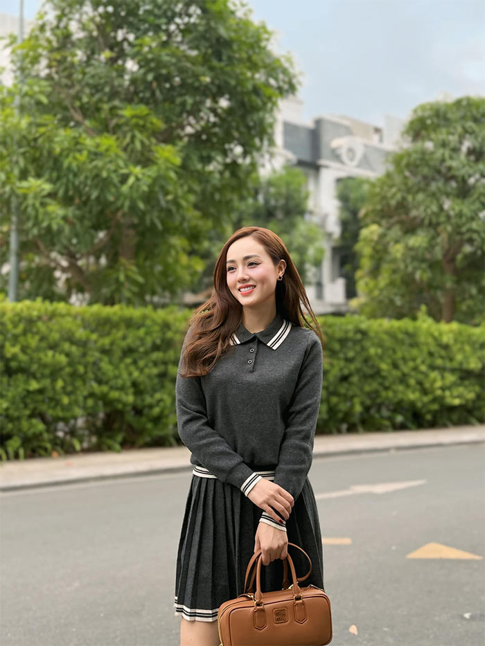 Vừa lo kinh tế để có tiền chữa bệnh cho chồng, vừa nấu từng bữa cơm chăm sóc chồng, Ngọc Hà nhận được nhiều lời khen của mọi người.