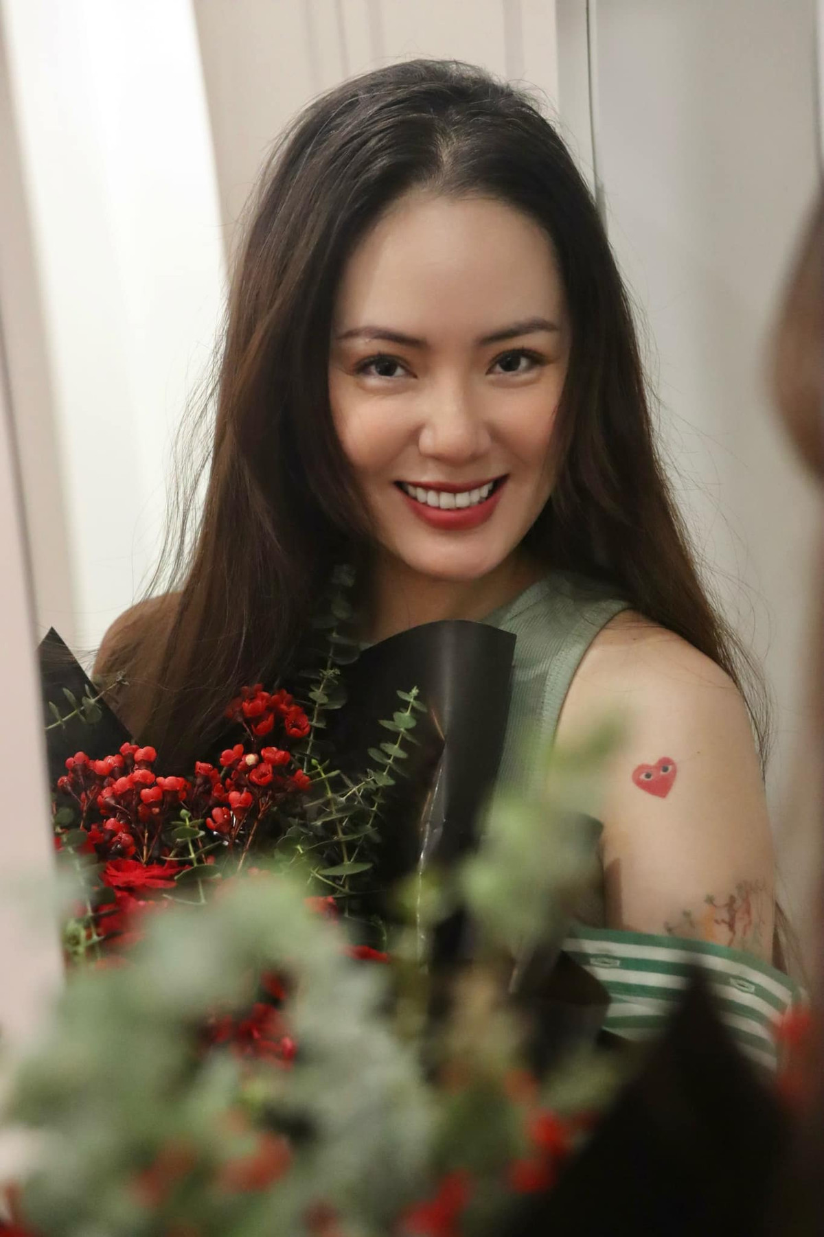 Bước vào tuổi 40, Phương Linh vẫn giữ được nét đẹp thanh tú, dịu dàng vốn có. Ảnh: FBNV