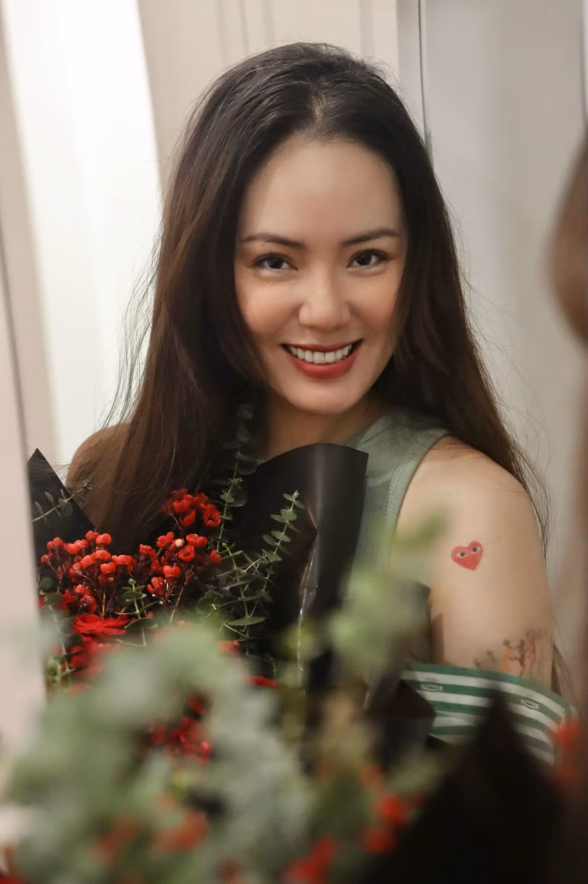 Bước vào tuổi 40, Phương Linh vẫn giữ được nét đẹp thanh tú, dịu dàng vốn có. Ảnh: FBNV