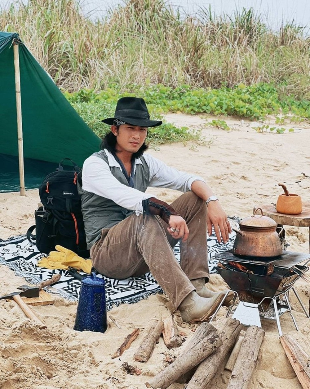 Diễn viên Doãn Quốc Đam đi dã ngoại.