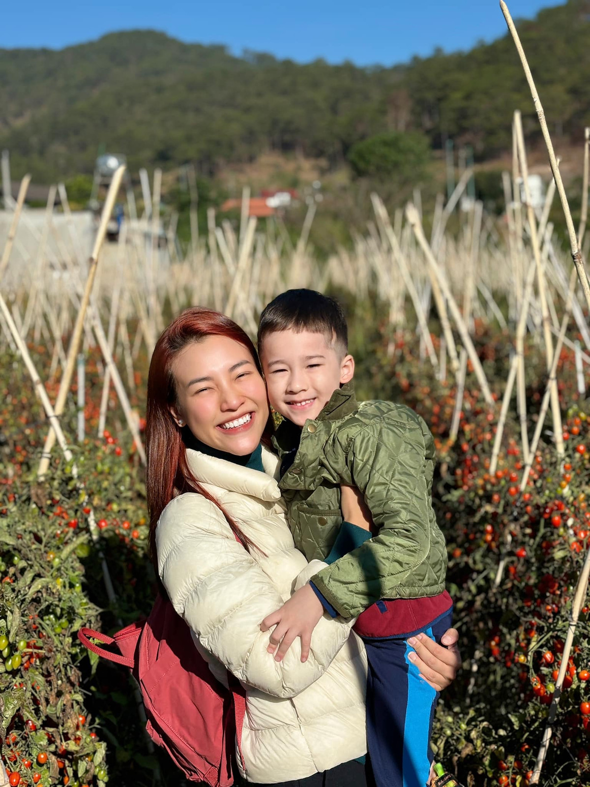 Nữ MC cho biết, cô muốn cống hiến hết mình cho sự nghiệp và mang đến cho con trai một cuộc sống tốt đẹp nhất.