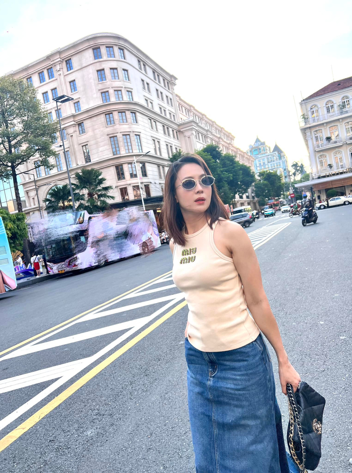 Ở tuổi U50, Hồng Diễm vẫn giữ được vẻ đẹp tươi trẻ, làn da căng mịn và vóc dáng thon gọn. Ảnh: FB Nguyen Hong Diem