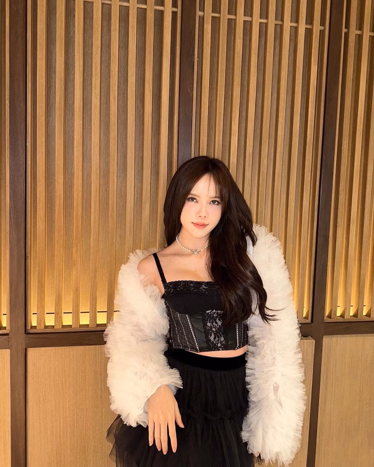 Cách đây 7 tháng, Thiều Bảo Trâm giới thiệu MV "Chắc anh có nỗi khổ tâm". Tuy nhiên, ca khúc không quá nổi trội trên thị trường âm nhạc. Ảnh: FBNV