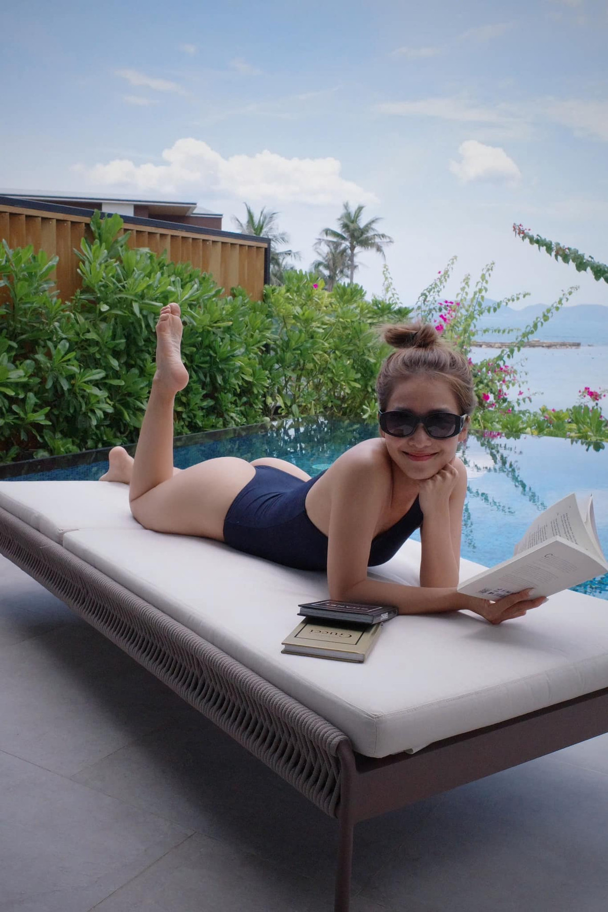 Mỗi lần xuất hiện trước công chúng, diễn viên Khả Ngân cũng hướng đến hình ảnh quyến rũ hơn. Ảnh: FB Khả Ngân