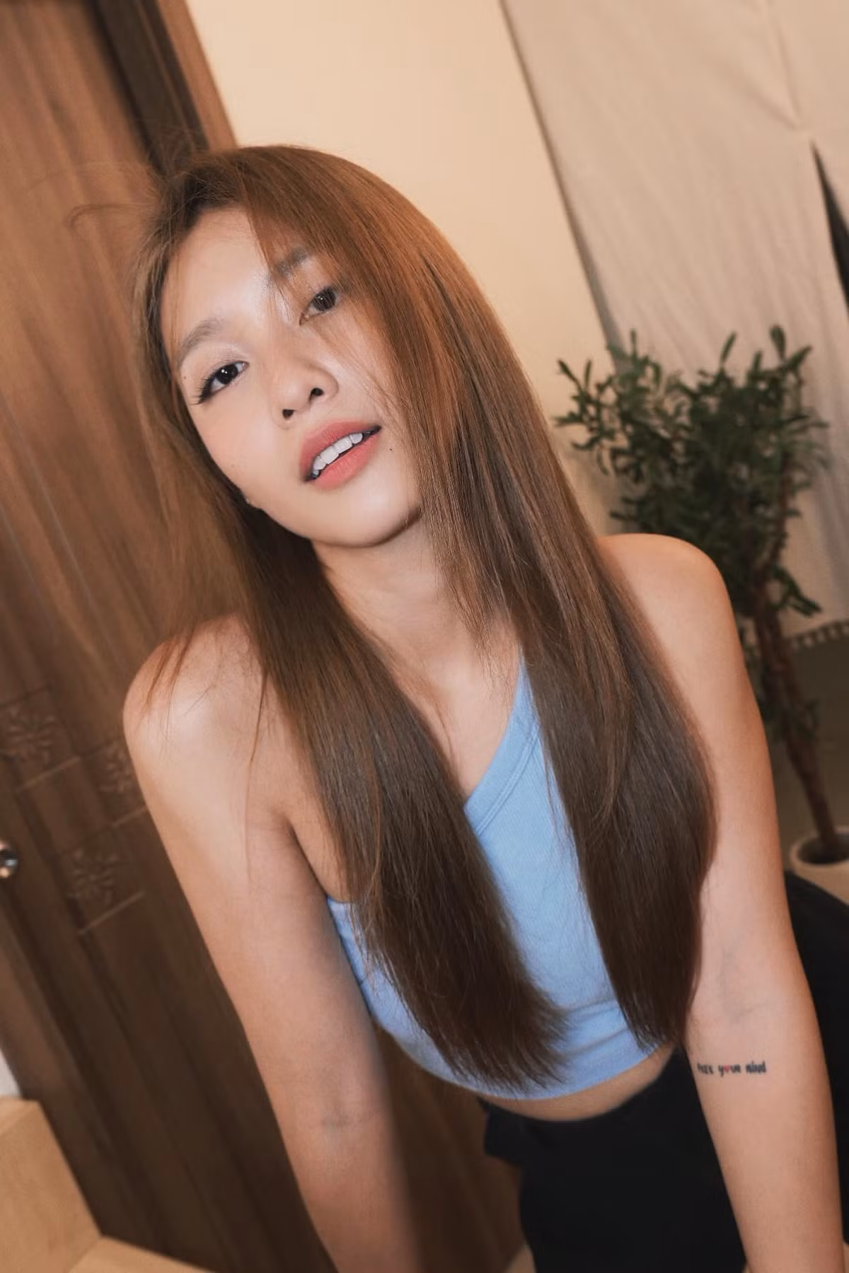 Sự thay đổi này đã giúp Khả Ngân tự tin hơn rất nhiều và nhận được vô số lời khen ngợi từ khán giả. Ảnh: FB Khả Ngân