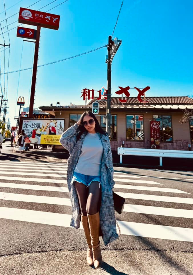 Ca sĩ Đoan Trang dạo phố, ngắm nhịp sống Nhật Bản vào buổi sáng. Ảnh: FB Doan Trang