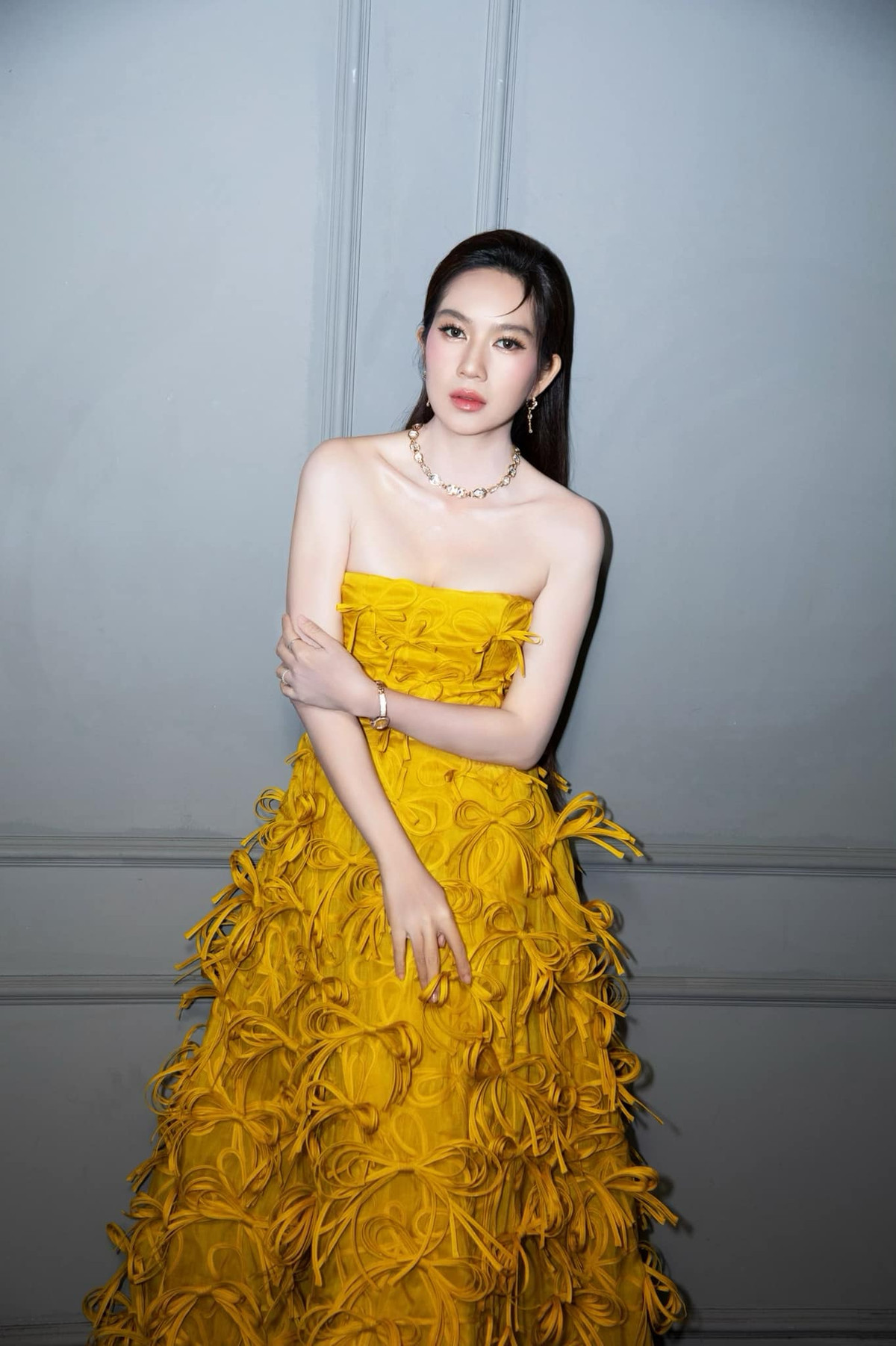  Vợ Lý Hải - Minh Hà sinh năm 1985 tại TPHCM. Khi đang theo học Đại học Luật TPHCM, cô học thêm múa ballet, võ thuật và làm diễn viên tự do.