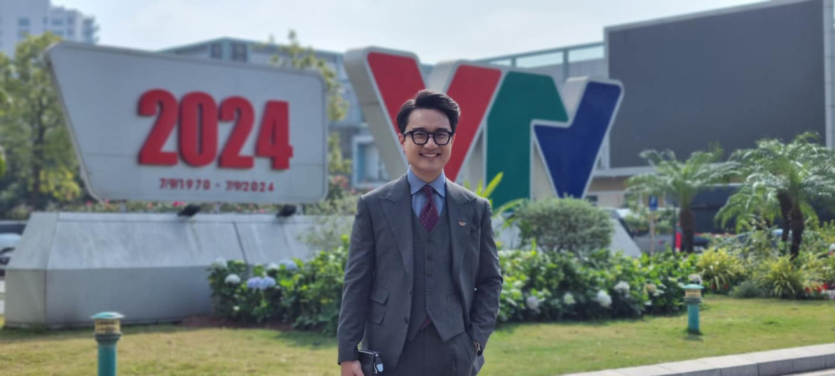 Sơn Lâm được đánh giá là có kiến thức ở nhiều lĩnh vực khác nhau, ngoại hình sáng, giọng nói truyền cảm, phong cách trẻ trung, hoạt ngôn. Ảnh: FB Dương Sơn Lâm