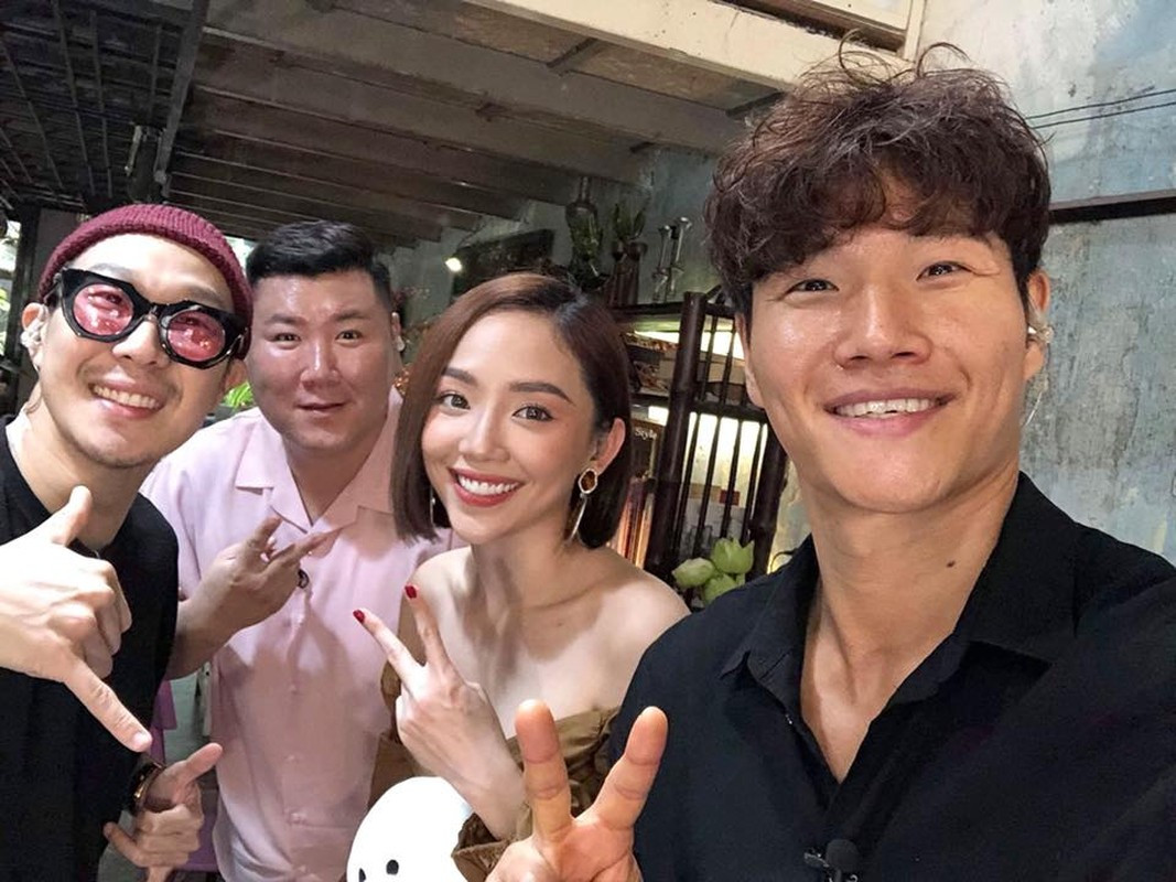 Tóc Tiên cũng từng hội ngộ bộ đôi đình đám của chương trình Running Man - Kim Jong Kook và Haha. Ảnh: Saostar