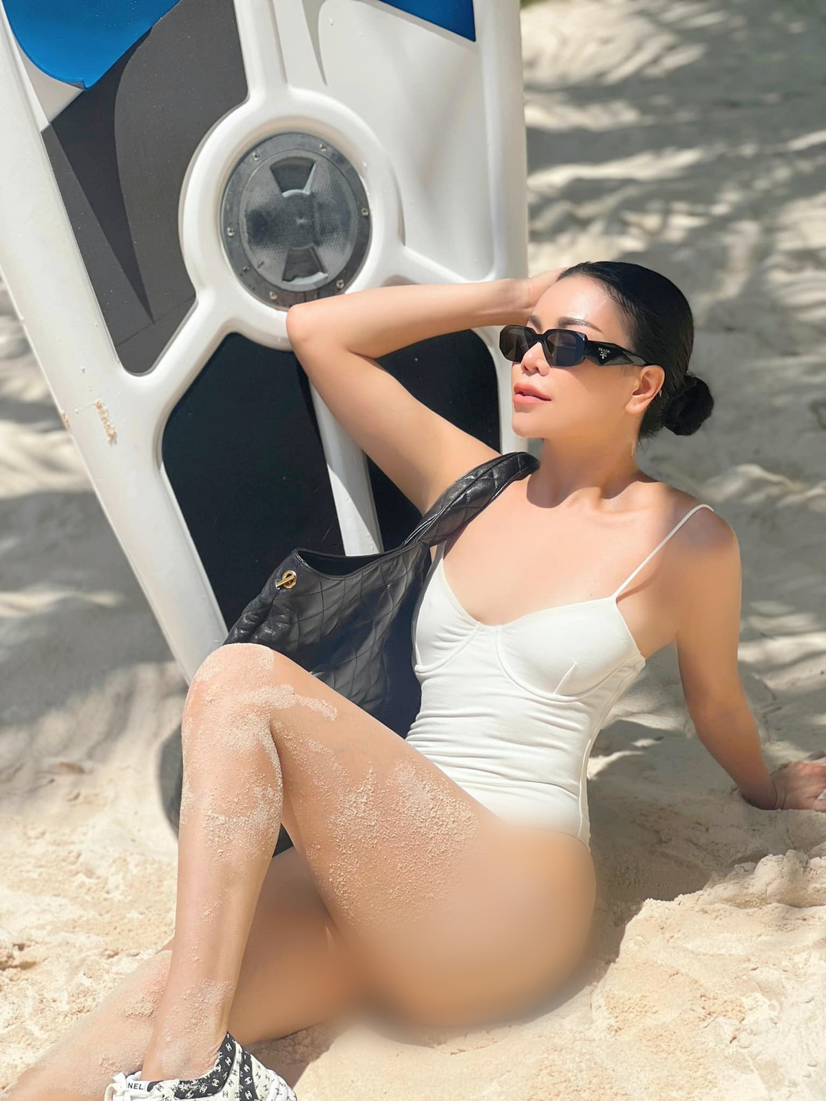 Nhờ sở hữu chiều cao 1m74 cùng số đo ba vòng ấn tượng, người đẹp Trà Ngọc Hằng nhanh chóng gặt hái được nhiều thành công.