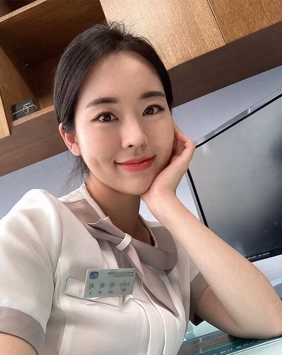 Tại Hàn Quốc, nữ y tá có tên Miji đang nhận được không ít sự quan tâm của cư dân mạng. Được biết, ngoài công việc là một y tá tại bệnh viện, Miji còn làm Youtuber trong những lúc rảnh rỗi.